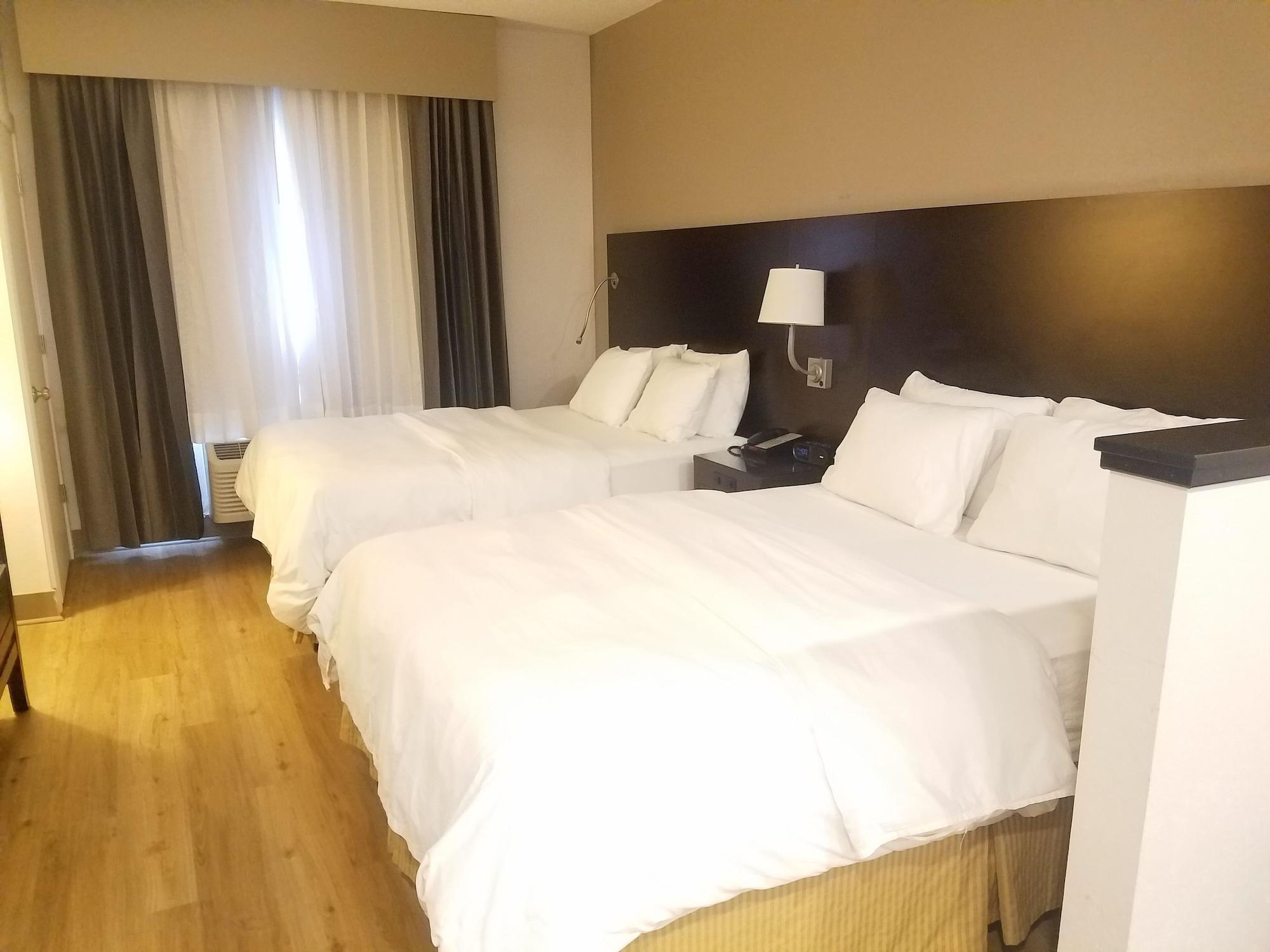 罗克福德丽笙酒店及会议中心 外观 照片